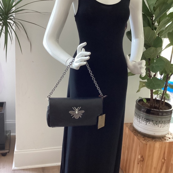 REDUCED HOUSE OF HARLOW 1960 BLACK LEATHER EMBELLISHED CRYSTAL BEE DECOR BAG - Picture 11 of 13